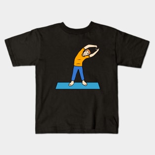 Tiryaka tadasana pose- yoga Kids T-Shirt